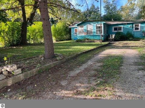 Tiny photo for 1112 Harold Street, Mt Pleasant, MI 48858 (MLS # 1951096)