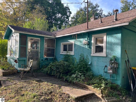 Tiny photo for 1112 Harold Street, Mt Pleasant, MI 48858 (MLS # 1951096)