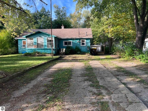 Tiny photo for 1112 Harold Street, Mt Pleasant, MI 48858 (MLS # 1951096)