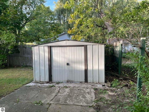 Tiny photo for 1112 Harold Street, Mt Pleasant, MI 48858 (MLS # 1951096)