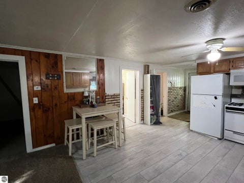 Tiny photo for 1112 Harold Street, Mt Pleasant, MI 48858 (MLS # 1951096)