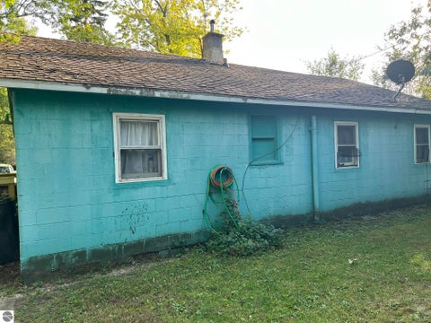 Tiny photo for 1112 Harold Street, Mt Pleasant, MI 48858 (MLS # 1951096)