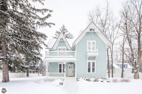 Tiny photo for 215 N Madison St, Traverse City, MI 49684 (MLS # 1941770)