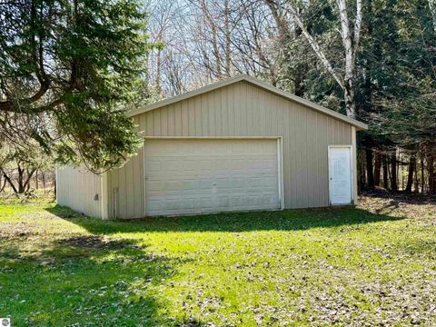 Tiny photo for 751 Hunters Ridge, Marion, MI 49665 (MLS # 1942975)
