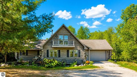 Photo of 751 Hunters Ridge, Marion, MI 49665 (MLS # 1942975)