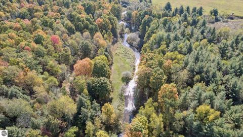 Tiny photo for 751 Hunters Ridge, Marion, MI 49665 (MLS # 1942975)