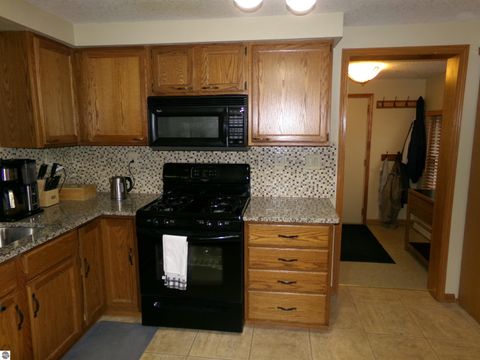 Tiny photo for 2341 E Cherrywood Drive, Midland, MI 48640 (MLS # 1946537)