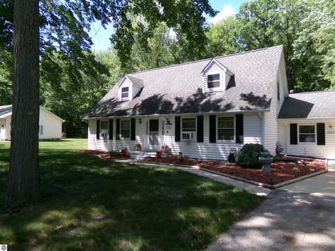 Tiny photo for 2341 E Cherrywood Drive, Midland, MI 48640 (MLS # 1946537)