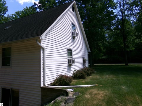 Tiny photo for 2341 E Cherrywood Drive, Midland, MI 48640 (MLS # 1946537)