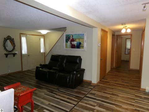 Tiny photo for 2341 E Cherrywood Drive, Midland, MI 48640 (MLS # 1946537)