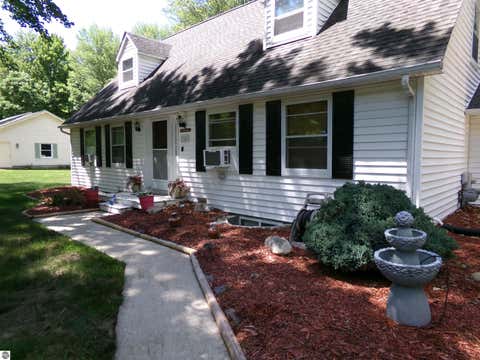 Tiny photo for 2341 E Cherrywood Drive, Midland, MI 48640 (MLS # 1946537)