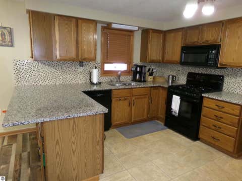 Tiny photo for 2341 E Cherrywood Drive, Midland, MI 48640 (MLS # 1946537)