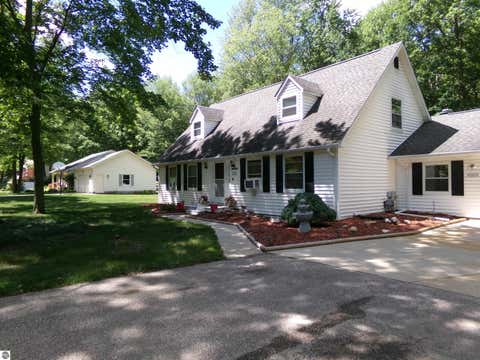 Tiny photo for 2341 E Cherrywood Drive, Midland, MI 48640 (MLS # 1946537)
