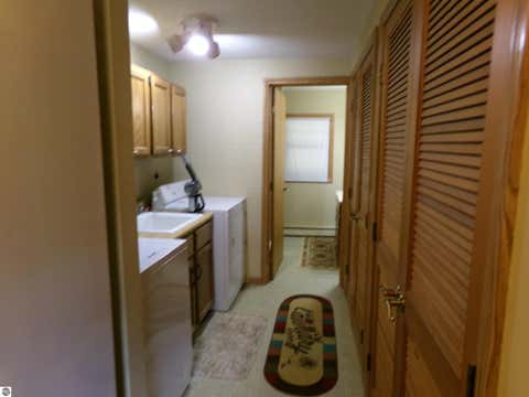 Tiny photo for 2341 E Cherrywood Drive, Midland, MI 48640 (MLS # 1946537)