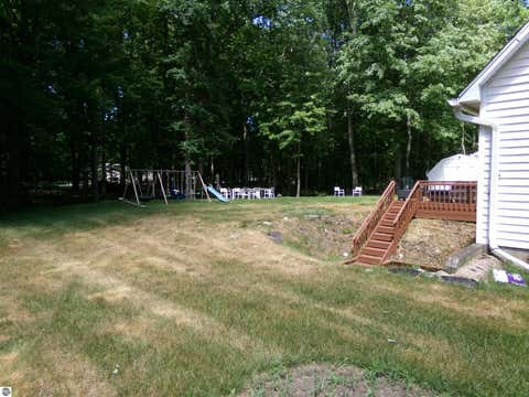 Tiny photo for 2341 E Cherrywood Drive, Midland, MI 48640 (MLS # 1946537)