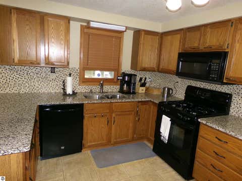 Tiny photo for 2341 E Cherrywood Drive, Midland, MI 48640 (MLS # 1946537)