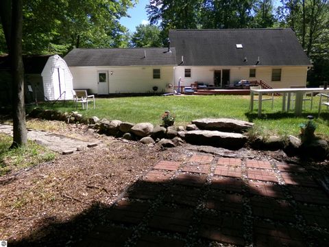 Tiny photo for 2341 E Cherrywood Drive, Midland, MI 48640 (MLS # 1946537)