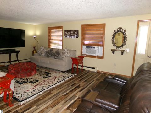 Tiny photo for 2341 E Cherrywood Drive, Midland, MI 48640 (MLS # 1946537)