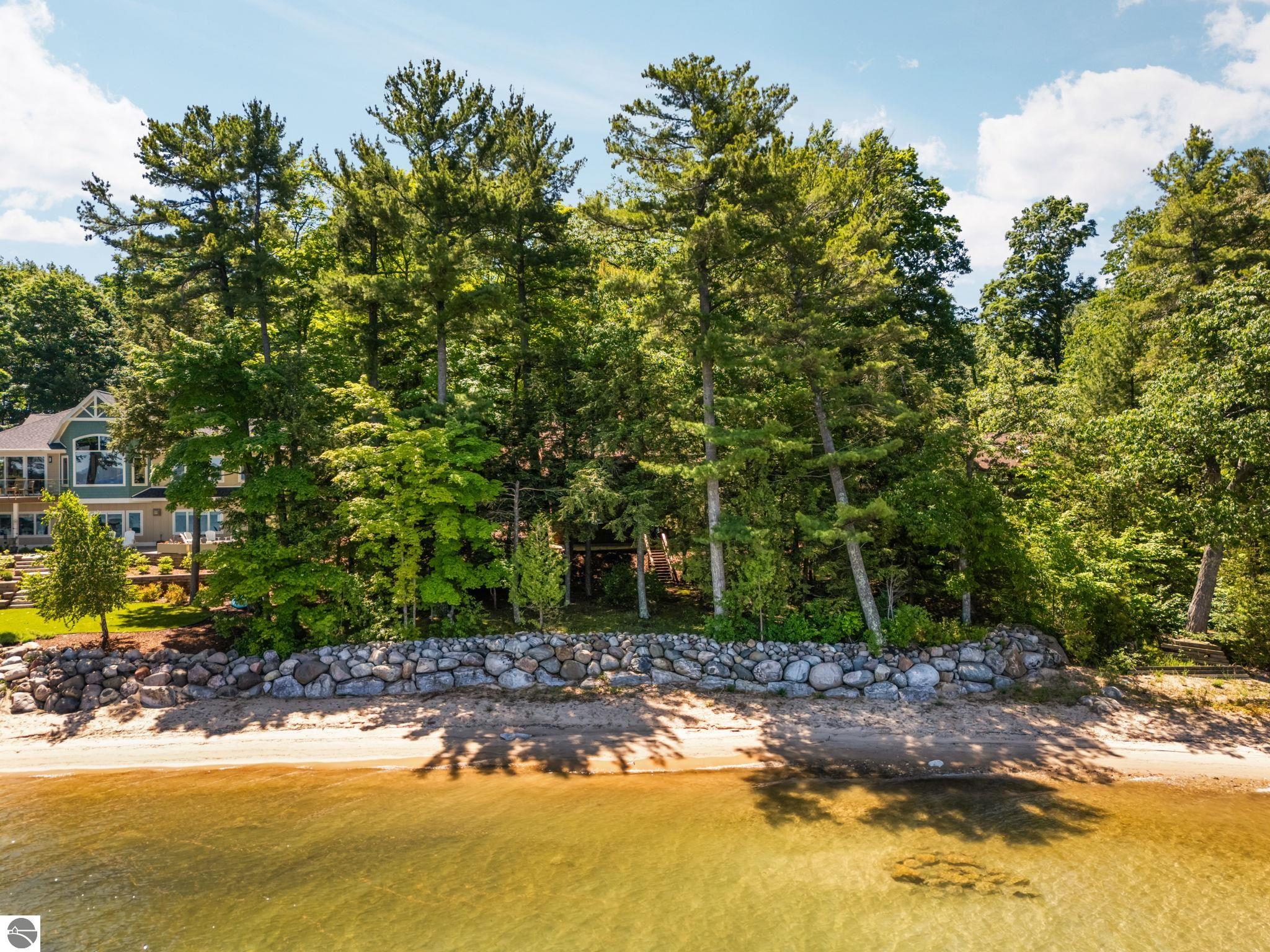 3929 Bay Valley Dr, Williamsburg, MI, 49690, USA, 4 Bedrooms Bedrooms, ,2 BathroomsBathrooms,Residential,Active,3929 Bay Valley Dr,1946624