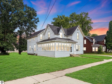 Photo of 316 Euclid Street, Alma, MI 48801 (MLS # 1947570)