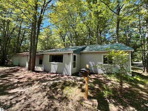 Tiny photo for 11556 Hillcrest Boulevard, Kalkaska, MI 49646 (MLS # 1947142)