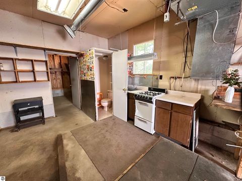 Tiny photo for 11556 Hillcrest Boulevard, Kalkaska, MI 49646 (MLS # 1947142)