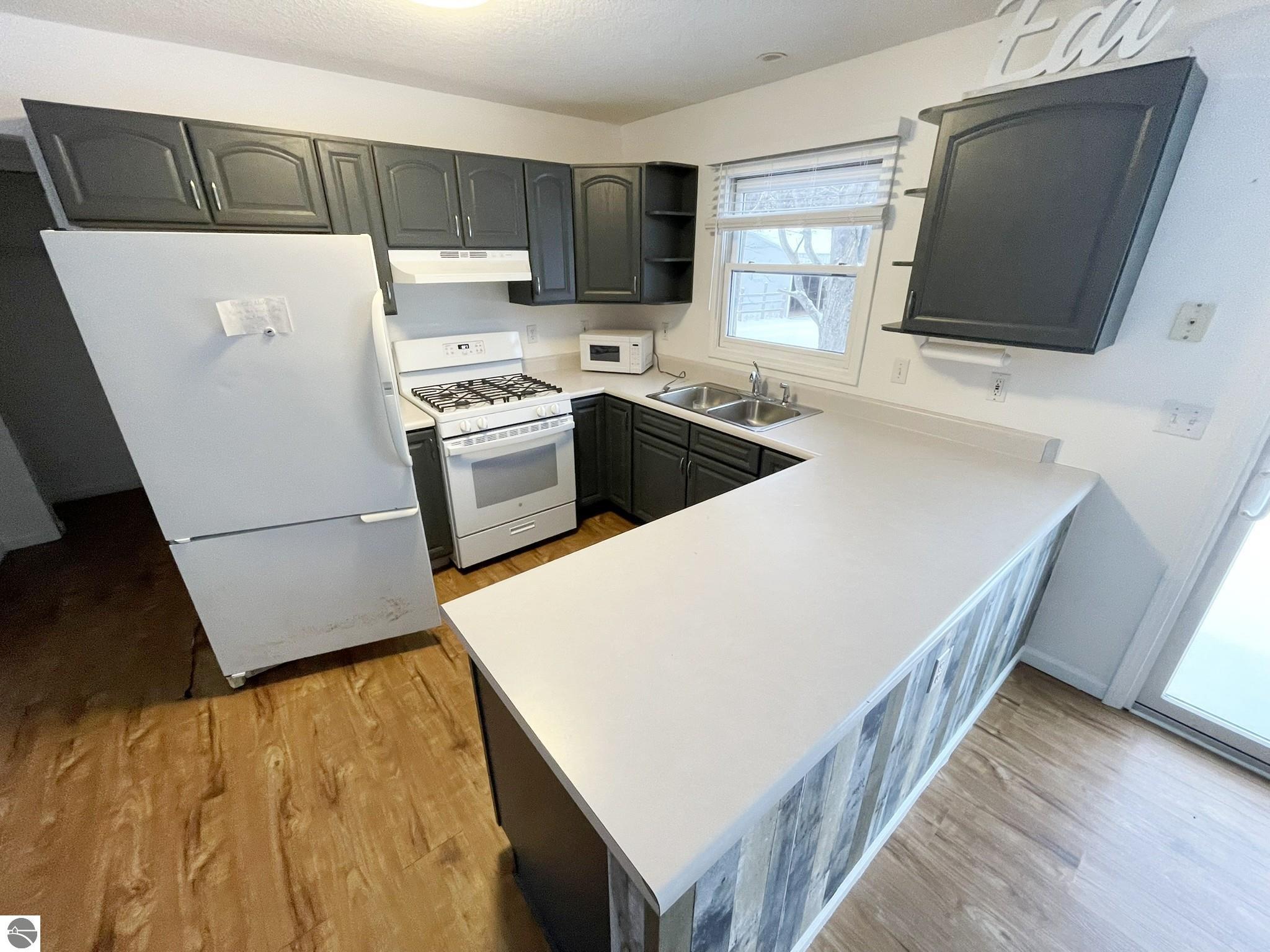 10511 Lake Of The Woods Road