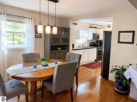 Tiny photo for 146 E Sixteenth Street, Traverse City, MI 49684 (MLS # 1945873)