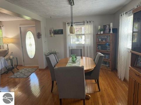 Tiny photo for 146 E Sixteenth Street, Traverse City, MI 49684 (MLS # 1945873)