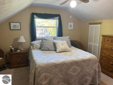 Tiny photo for 146 E Sixteenth Street, Traverse City, MI 49684 (MLS # 1945873)