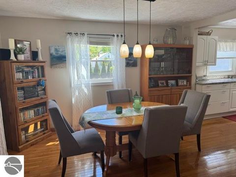 Tiny photo for 146 E Sixteenth Street, Traverse City, MI 49684 (MLS # 1945873)