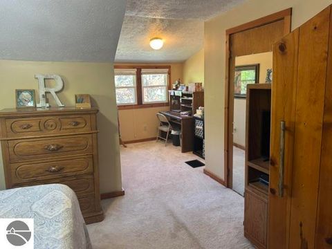 Tiny photo for 146 E Sixteenth Street, Traverse City, MI 49684 (MLS # 1945873)