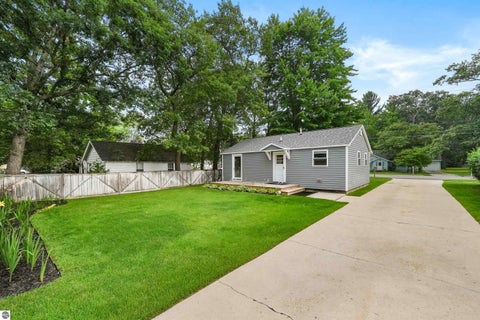 Tiny photo for 917 Carver Street, Traverse City, MI 49686 (MLS # 1948569)