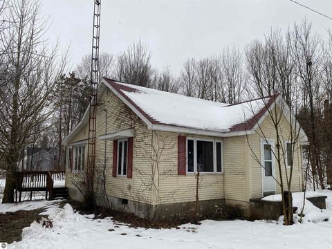 Tiny photo for 3057 Lynn Street, Boyne Falls, MI 49713 (MLS # 1941653)