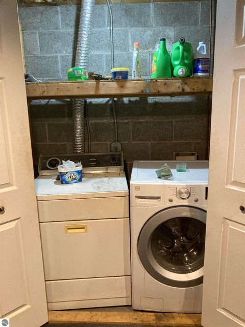 Tiny photo for 302 W Page Street, Rose City, MI 48654 (MLS # 1940953)