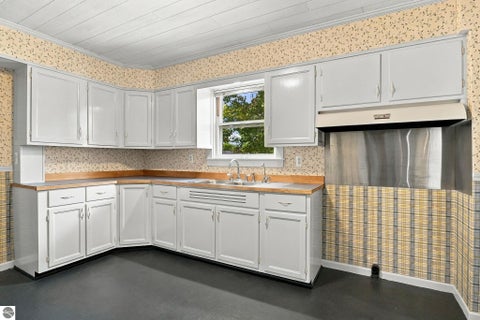 Tiny photo for 146 E Eleventh Street, Traverse City, MI 49684 (MLS # 1951217)