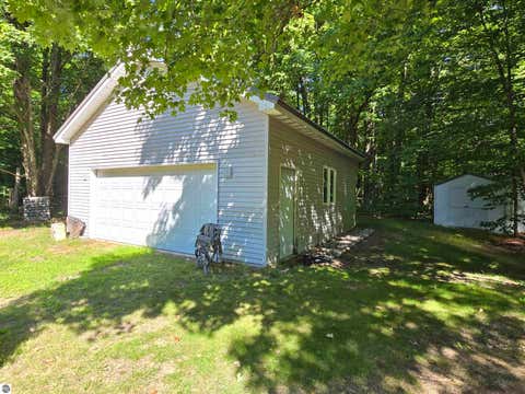 Tiny photo for 3878 Vista Valley Trail, Mesick, MI 49668 (MLS # 1948716)