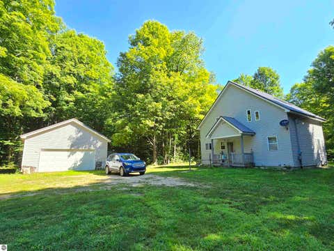 Tiny photo for 3878 Vista Valley Trail, Mesick, MI 49668 (MLS # 1948716)