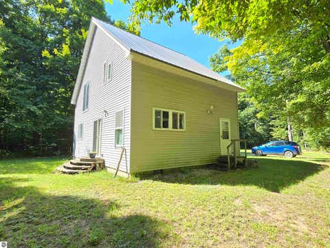Tiny photo for 3878 Vista Valley Trail, Mesick, MI 49668 (MLS # 1948716)