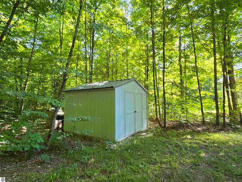 Tiny photo for 3878 Vista Valley Trail, Mesick, MI 49668 (MLS # 1948716)