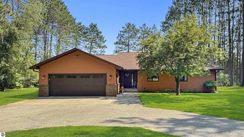 Tiny photo for 125 Lakewood Drive, Cadillac, MI 49601 (MLS # 1949458)