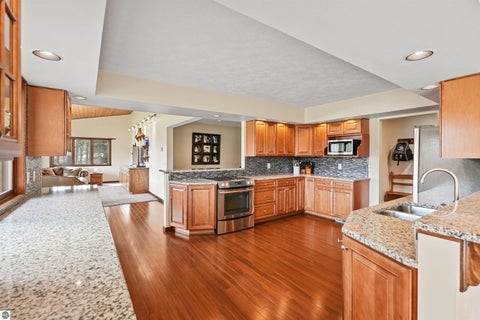 Tiny photo for 125 Lakewood Drive, Cadillac, MI 49601 (MLS # 1949458)
