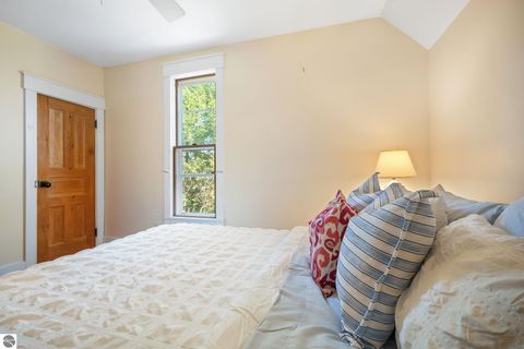Tiny photo for 206 E Ninth Street, Traverse City, MI 49684 (MLS # 1944274)
