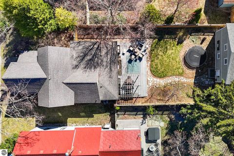 Tiny photo for 206 E Ninth Street, Traverse City, MI 49684 (MLS # 1944274)