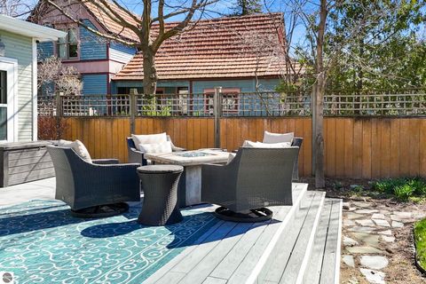 Tiny photo for 206 E Ninth Street, Traverse City, MI 49684 (MLS # 1944274)