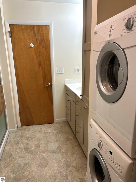 Tiny photo for 3146 N Concourse Drive, Mt Pleasant, MI 48858 (MLS # 1942558)