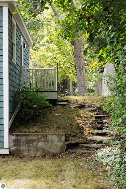 Tiny photo for 887 Washington Street, Traverse City, MI 49686 (MLS # 1950588)