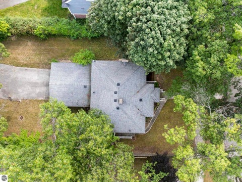 Tiny photo for 887 Washington Street, Traverse City, MI 49686 (MLS # 1950588)