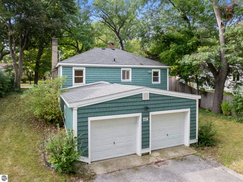 Tiny photo for 887 Washington Street, Traverse City, MI 49686 (MLS # 1950588)