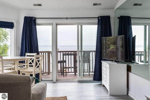 Tiny photo for 1995 Us31 #321, Traverse City, MI 49686 (MLS # 1942779)